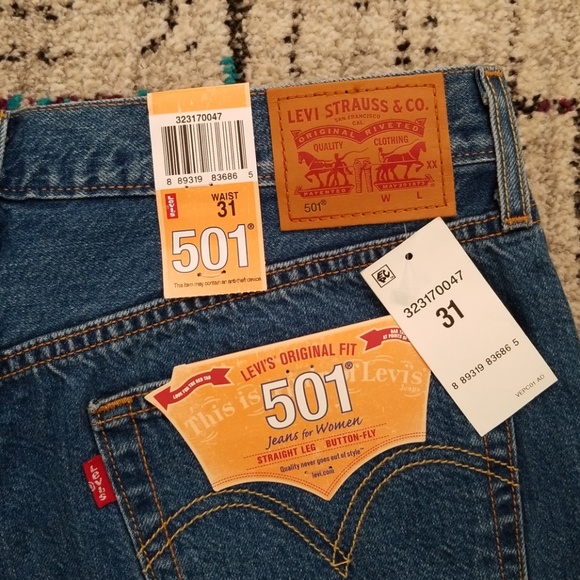 Brand new with tags Levi's 501 shorts - Picture 3 of 4
